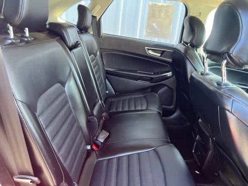 Used 2017 Ford Edge SEL w/ Equipment Group 201A FWD image 24