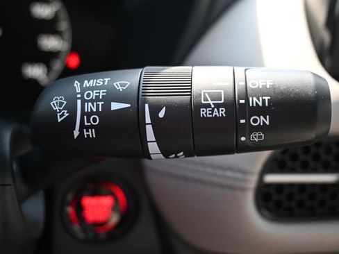 Used 2025 Honda HR-V EX-L image 35
