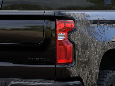 New 2024 Chevrolet Silverado 1500 Custom Trail Boss w/ Realtree Special Edition AWD/4WD image 12
