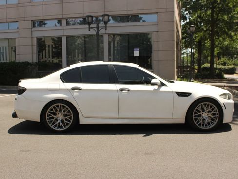 Used 2013 BMW M5 RWD image 6