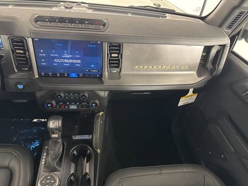 New 2025 Ford Bronco Badlands image 13