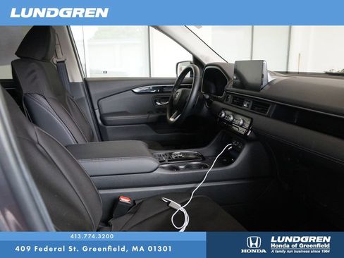 Used 2025 Honda Pilot EX-L image 31