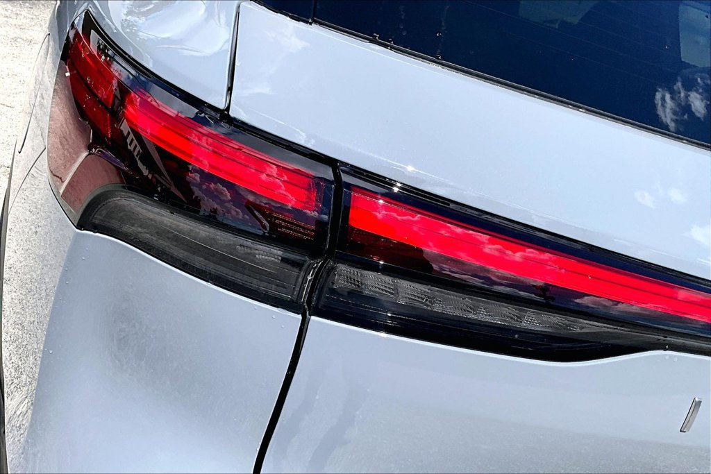 New 2027 INFINITI QX60 Luxe FWD image 8