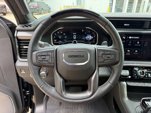 Used 2024 GMC Sierra 1500 Denali Ultimate AWD/4WD image 13
