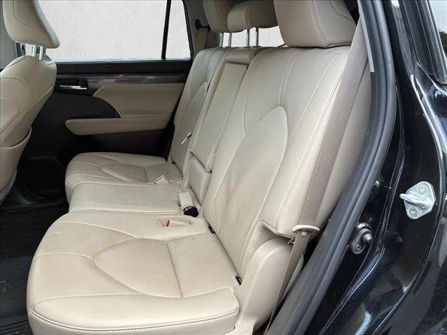 Used 2021 Toyota Highlander Limited AWD/4WD image 13