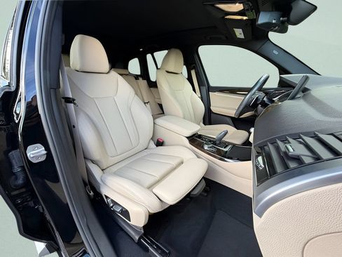 Used 2019 BMW X3 xDrive30i w/ Driving Assistance Package AWD/4WD image 25
