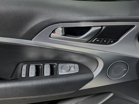 Used 2020 Genesis G70 2.0T w/ Elite Package image 17