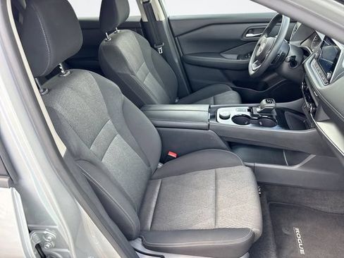 Used 2024 Nissan Rogue SV AWD/4WD image 24