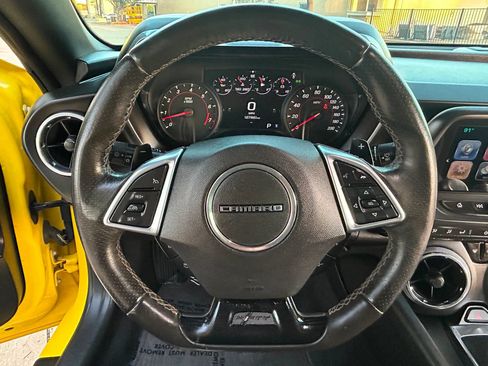 Used 2017 Chevrolet Camaro SS RWD image 15