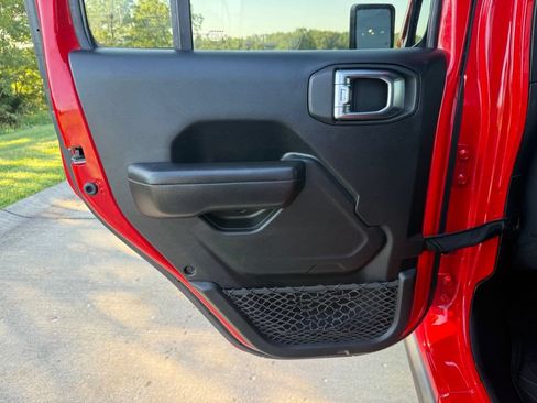 Used 2021 Jeep Wrangler Unlimited Sport AWD/4WD image 15