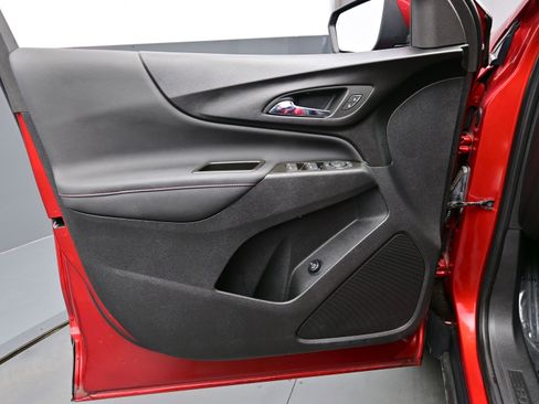 Used 2023 Chevrolet Equinox RS image 11
