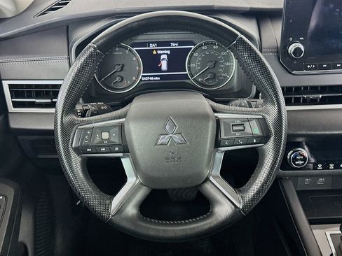 Used 2024 Mitsubishi Outlander SE FWD image 18