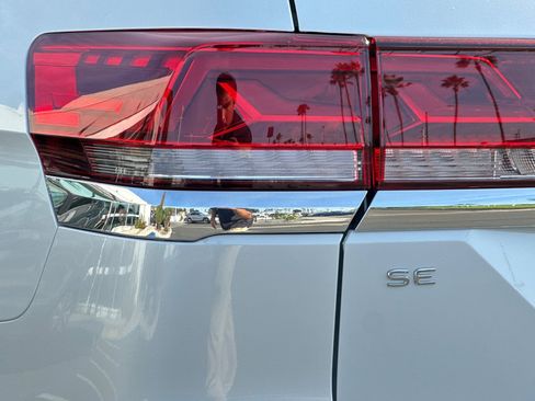 New 2026 Volkswagen Atlas SE FWD image 7