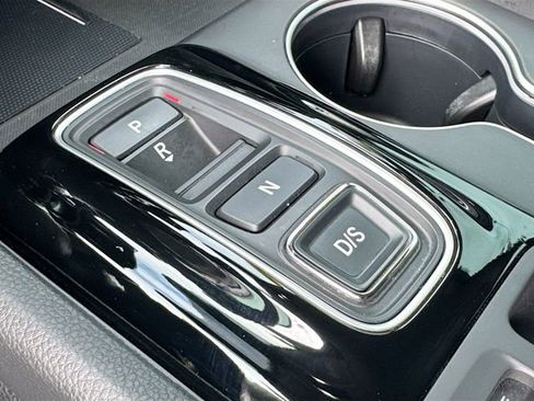 Certified 2025 Honda Pilot Touring image 22