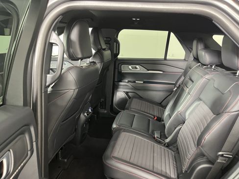 Used 2026 Ford Explorer ST-Line w/ ST-Line Street Pack AWD/4WD image 13