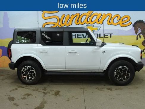 Used 2023 Ford Bronco Outer Banks AWD/4WD image 1