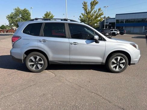 Used 2017 Subaru Forester 2.5i Premium w/ All-Weather Package AWD/4WD image 6