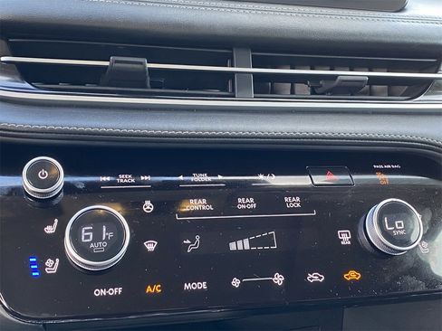 Certified 2022 INFINITI QX60 Luxe w/ Performance Audio Package image 27