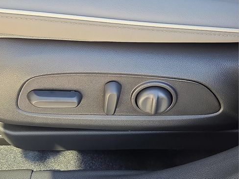 New 2026 Buick Envista Avenir FWD image 14