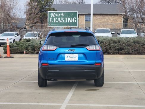 Used 2023 Jeep Cherokee Altitude Lux image 6