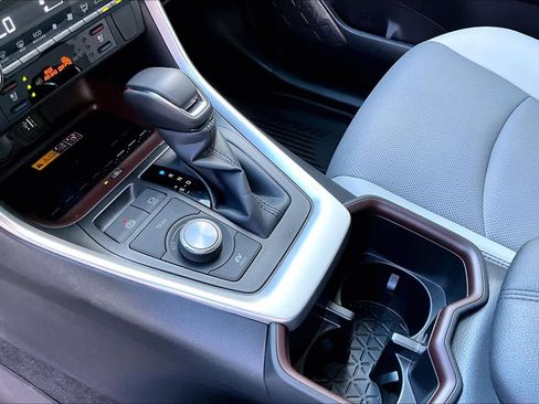 Used 2025 Toyota RAV4 Limited image 16