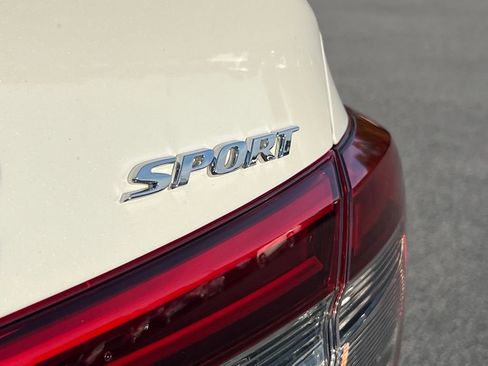 Used 2023 Honda Civic Sport image 13