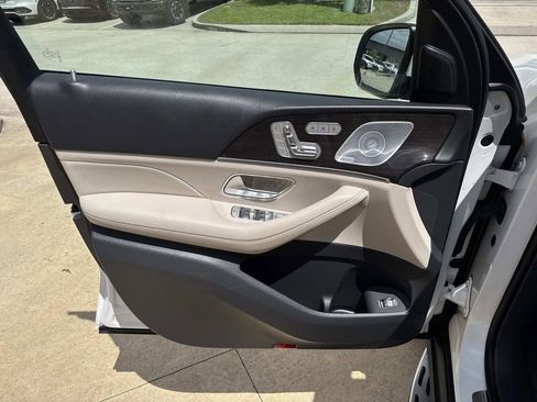Used 2020 Mercedes-Benz GLS 450 4MATIC image 20