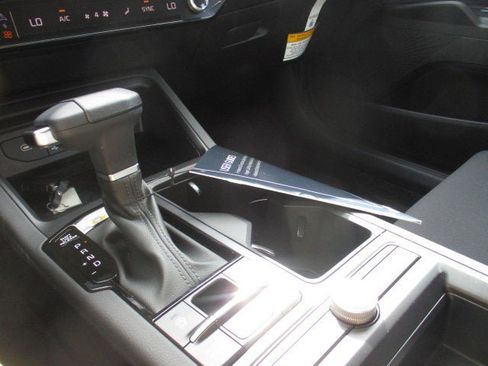 New 2025 Kia K5 LXS image 21