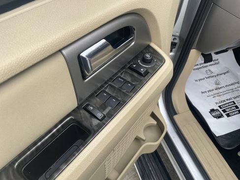 Used 2016 Ford Expedition Limited w/ Equipment Group 301A AWD/4WD image 12