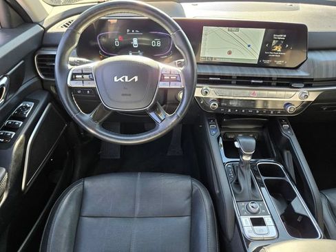 Used 2024 Kia Telluride EX w/ EX Captain's Chair Package AWD/4WD image 14
