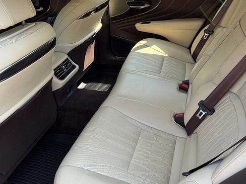Used 2018 Lexus LS 500 w/ Interior Upgrade Package RWD image 2
