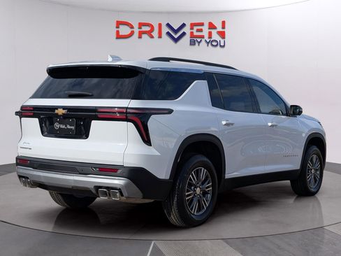 New 2026 Chevrolet Traverse RS FWD image 5