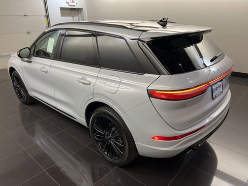 New 2026 Lincoln Corsair Premiere image 4