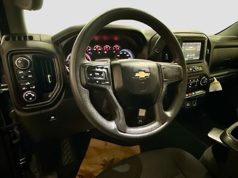 Used 2020 Chevrolet Silverado 1500 Custom w/ Custom Value Package image 12