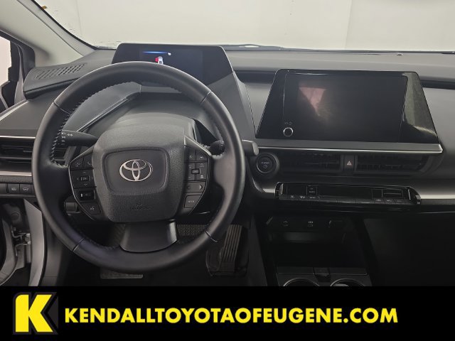 Used 2025 Toyota Prius LE FWD image 12
