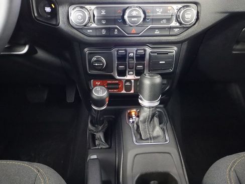 Used 2026 Jeep Gladiator Sport AWD/4WD image 27