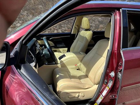 Used 2016 Toyota Highlander Limited w/ Protection Package #3 image 21