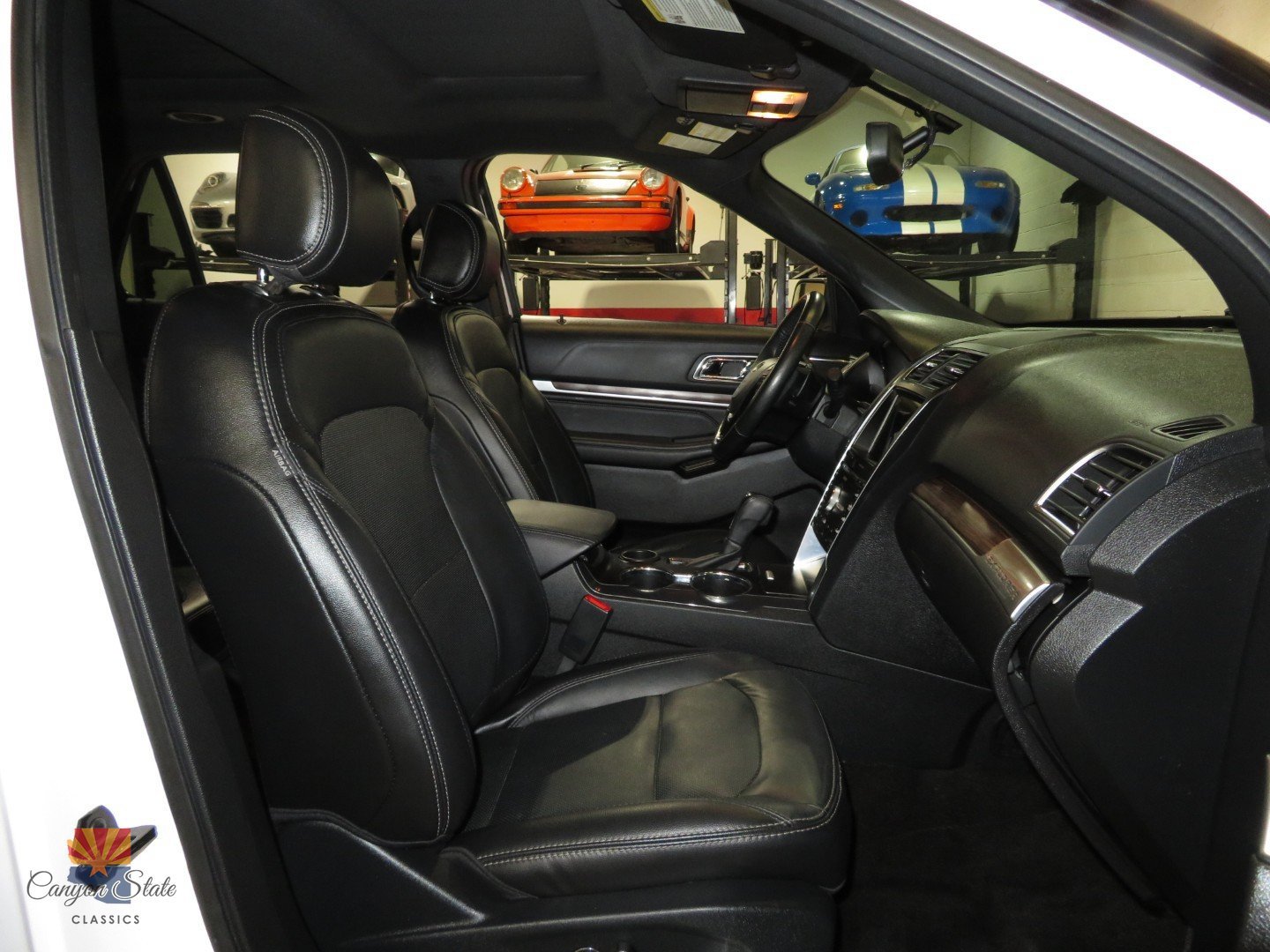 Used 2017 Ford Explorer Limited FWD image 5