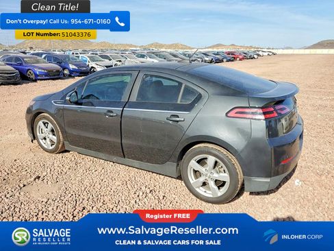 Used 2015 Chevrolet Volt Premium w/ Premium Trim Package FWD image 3