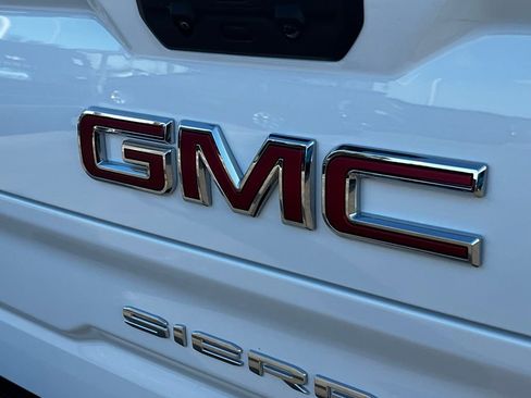 Used 2024 GMC Sierra 1500 SLT image 16