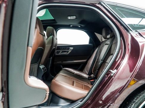 Used 2017 Jaguar XF S image 35