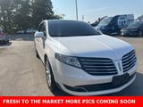 Used 2019 Lincoln MKT AWD image 3