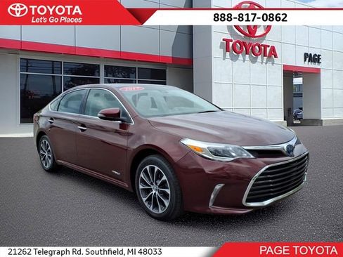 Used 2017 Toyota Avalon XLE Premium w/ All Weather Liner Package FWD image 1