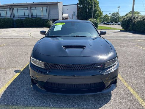 Used 2023 Dodge Charger GT image 2