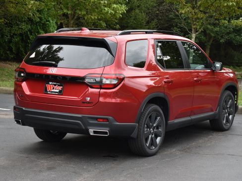 New 2025 Honda Pilot Sport image 8