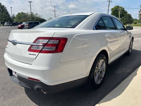Used 2016 Ford Taurus SE FWD image 5