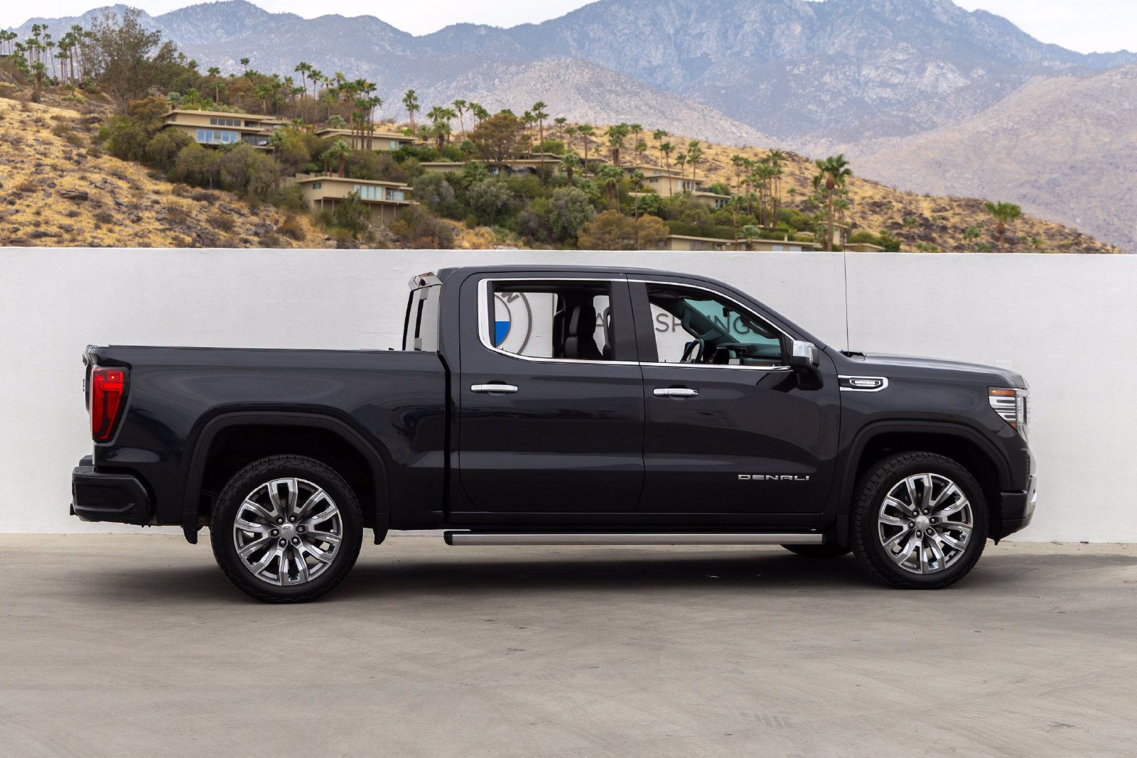 Used 2023 GMC Sierra 1500 Denali w/ Denali Reserve Package AWD/4WD image 5