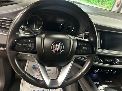 Used 2024 Buick Enclave Premium AWD/4WD image 17