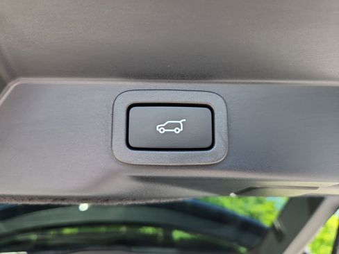 Used 2019 Land Rover Range Rover Sport HSE AWD/4WD image 14