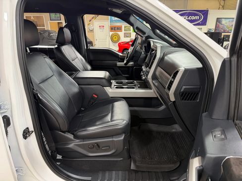 Used 2022 Ford F250 Lariat w/ Lariat Ultimate Package AWD/4WD image 20